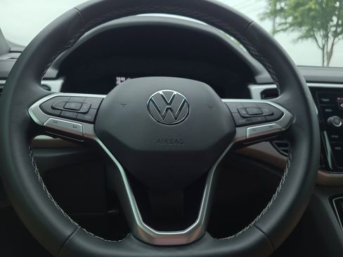 Used 2022 Volkswagen Atlas Cross Sport SE AWD/4WD image 27