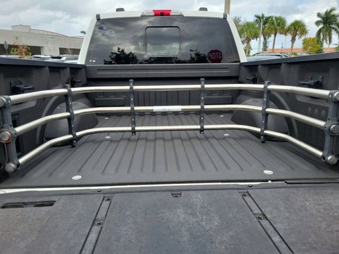 Used 2022 Ford F150 Lariat w/ Equipment Group 502A High image 8