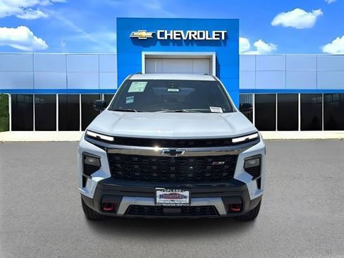 New 2026 Chevrolet Traverse Z71 w/ Enhanced Driving Package AWD/4WD image 8