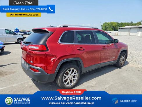 Used 2017 Jeep Cherokee Latitude FWD image 4