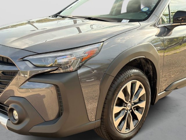 Used 2025 Subaru Outback Limited w/ Popular Package #2 AWD/4WD image 10