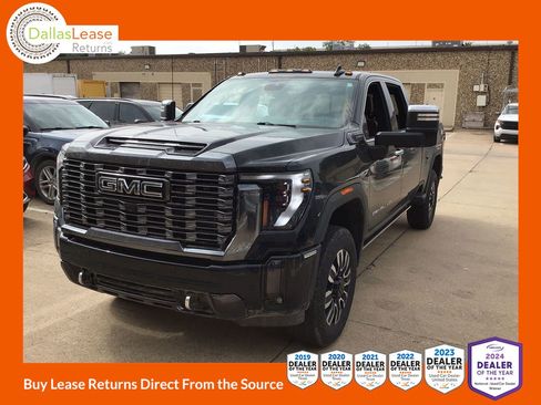 Used 2024 GMC Sierra 3500 Denali Ultimate AWD/4WD image 1