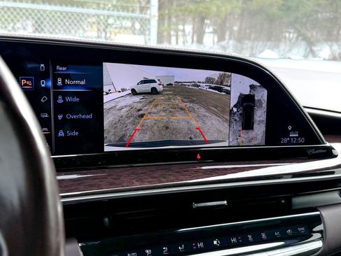 Used 2022 Cadillac Escalade Sport Platinum w/ LPO, ONYX Package image 20