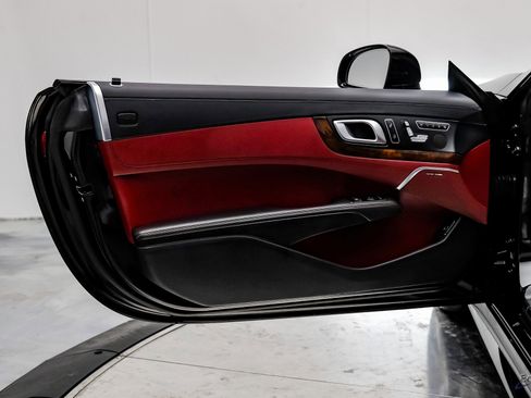 Used 2017 Mercedes-Benz SL 550 image 81