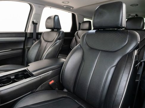 Used 2023 Hyundai Palisade SEL w/ Premium Package image 13