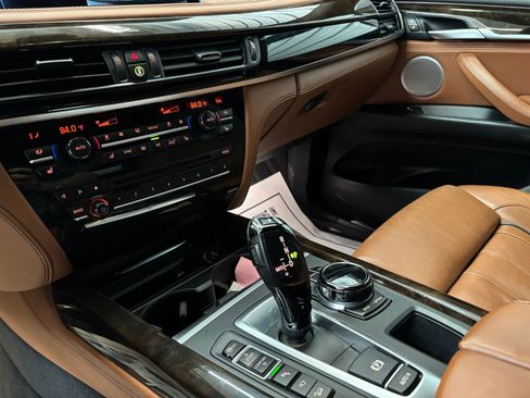 Used 2017 BMW X5 xDrive50i image 18