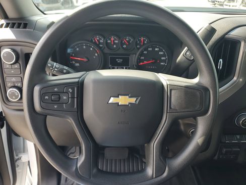 Used 2025 Chevrolet Silverado 3500 W/T image 18