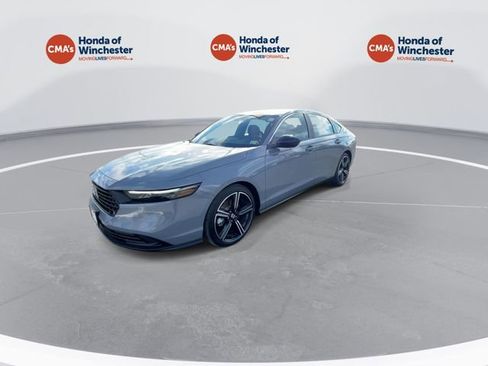 Used 2025 Honda Accord Sport image 4