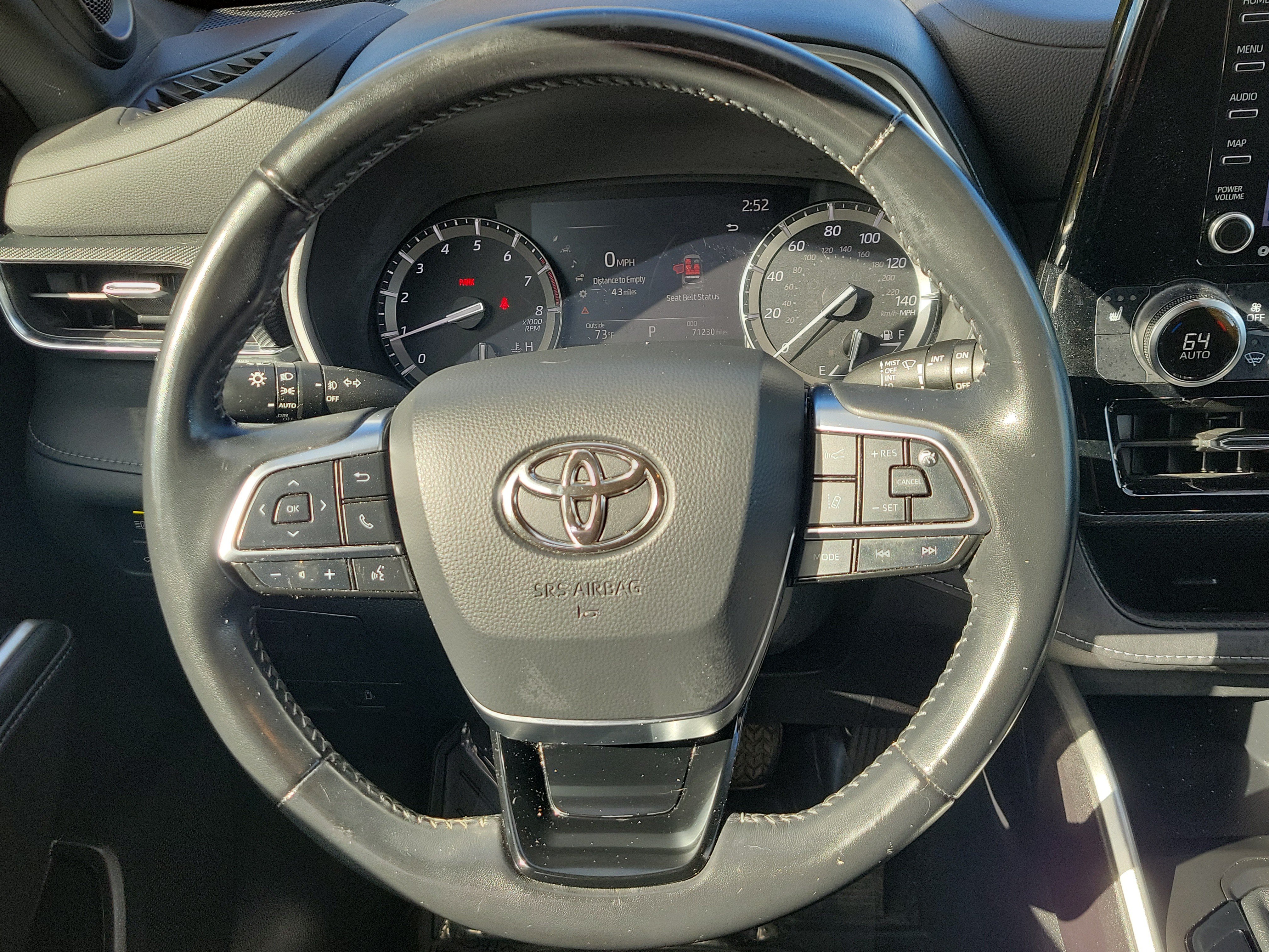 Used 2021 Toyota Highlander XSE AWD/4WD image 22