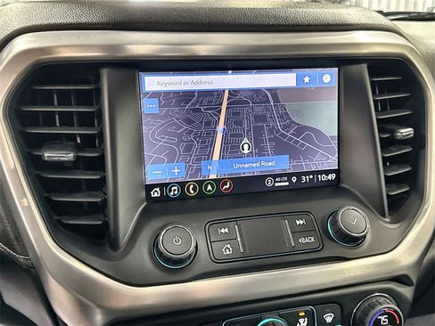 Used 2023 GMC Acadia SLT image 21