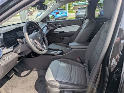 New 2026 Chevrolet Trax LT w/ Driver Confidence Package FWD image 12