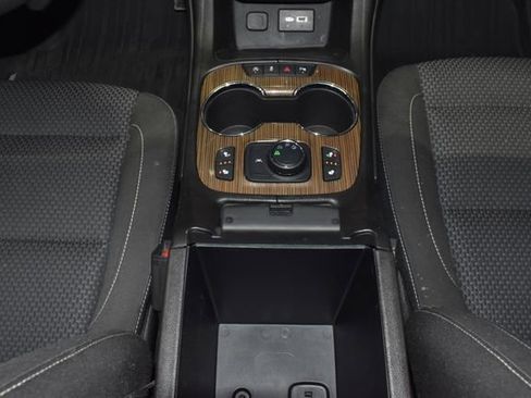 Used 2023 GMC Acadia SLE w/ Driver Convenience Package image 25