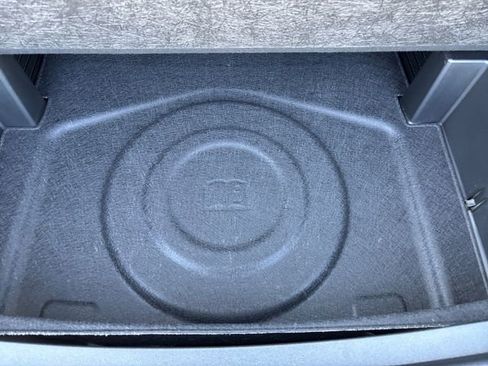 New 2026 Chevrolet Equinox RS w/ Convenience Package III FWD image 23