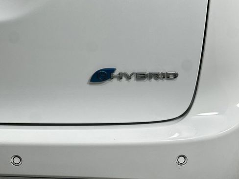 Used 2023 Chrysler Pacifica Touring-L FWD image 34