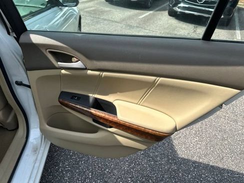 Used 2009 Honda Accord EX-L image 15