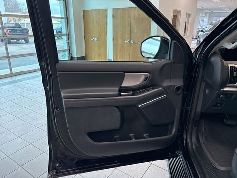 Used 2025 Ford Expedition Max Active image 7