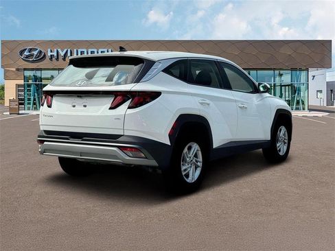 Used 2026 Hyundai Tucson SE image 7
