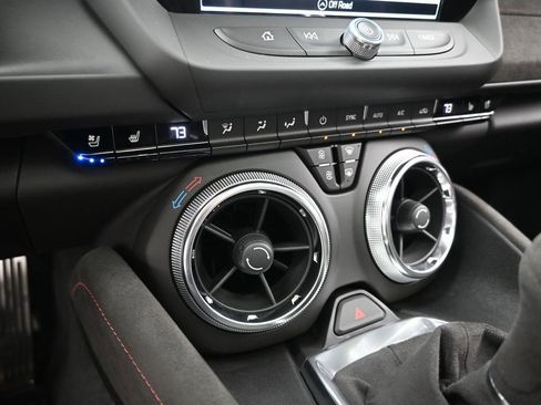 Used 2017 Chevrolet Camaro ZL1 RWD image 15
