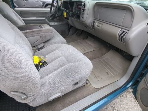 Used 1998 Chevrolet Silverado 1500 2WD Extended Cab w/ Preferred Equipment Group 2 image 17