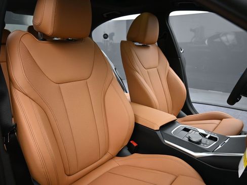New 2026 BMW 330i xDrive Sedan w/ Convenience Package image 21