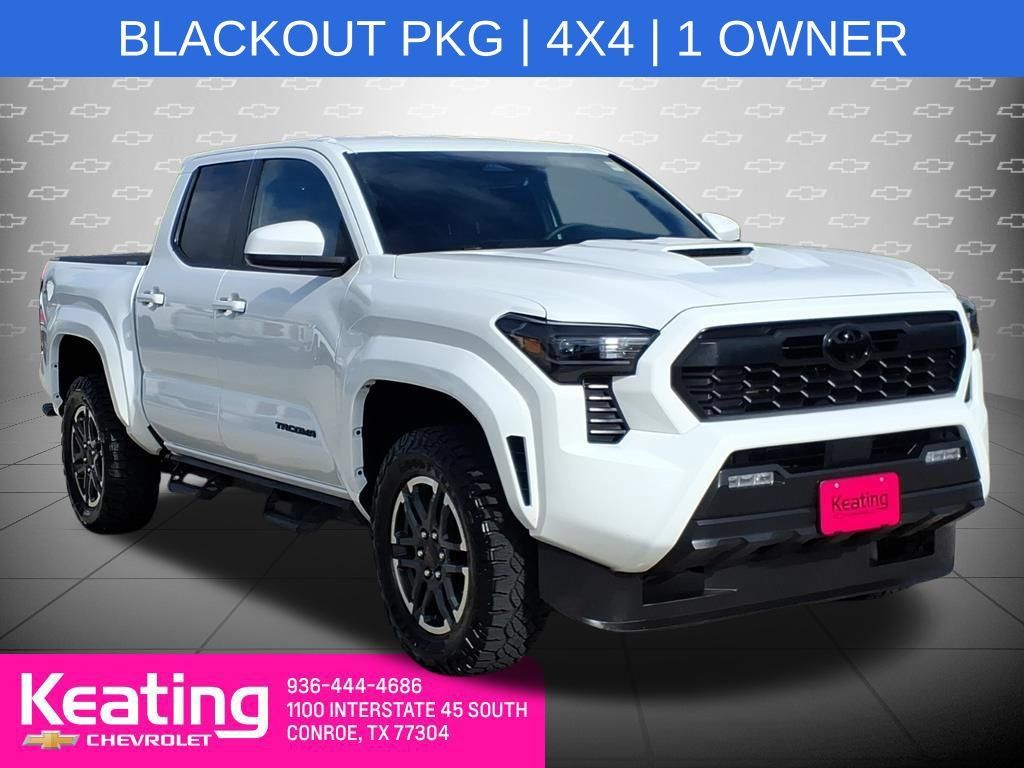 Used 2025 Toyota Tacoma TRD Sport AWD/4WD image 1