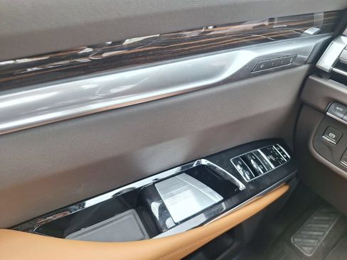 New 2026 Cadillac Escalade Luxury w/ Touring Package AWD/4WD image 17