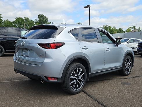 Used 2018 MAZDA CX-5 Touring w/ Preferred Equipment Package AWD/4WD image 6
