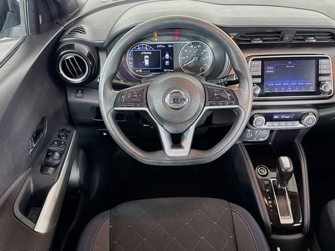 Used 2019 Nissan Kicks SV image 16
