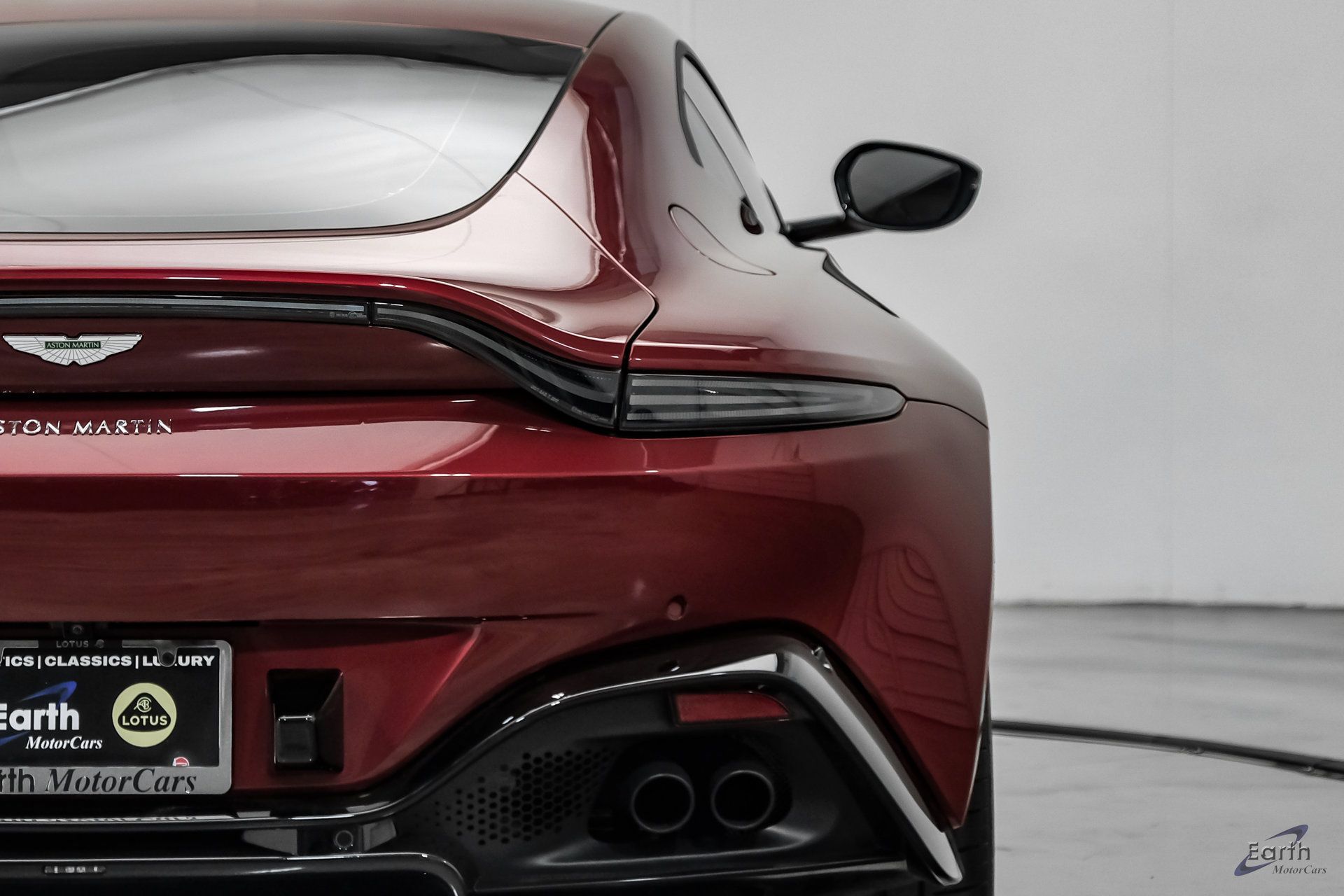 Used 2020 Aston Martin V8 Vantage Coupe RWD image 17