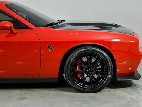 Used 2015 Dodge Challenger SRT Hellcat image 15