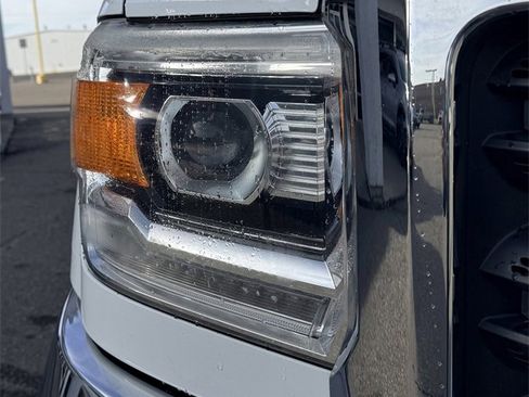 Used 2016 GMC Sierra 2500 SLT w/ Duramax Plus Package image 38