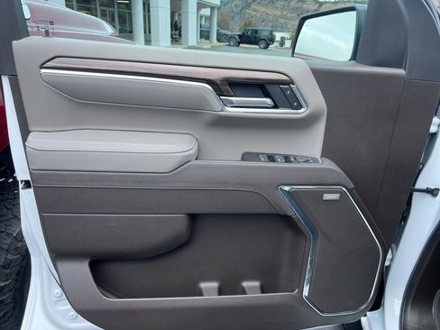 New 2025 Chevrolet Silverado 1500 LT Trail Boss w/ Dark Appearance Package image 17