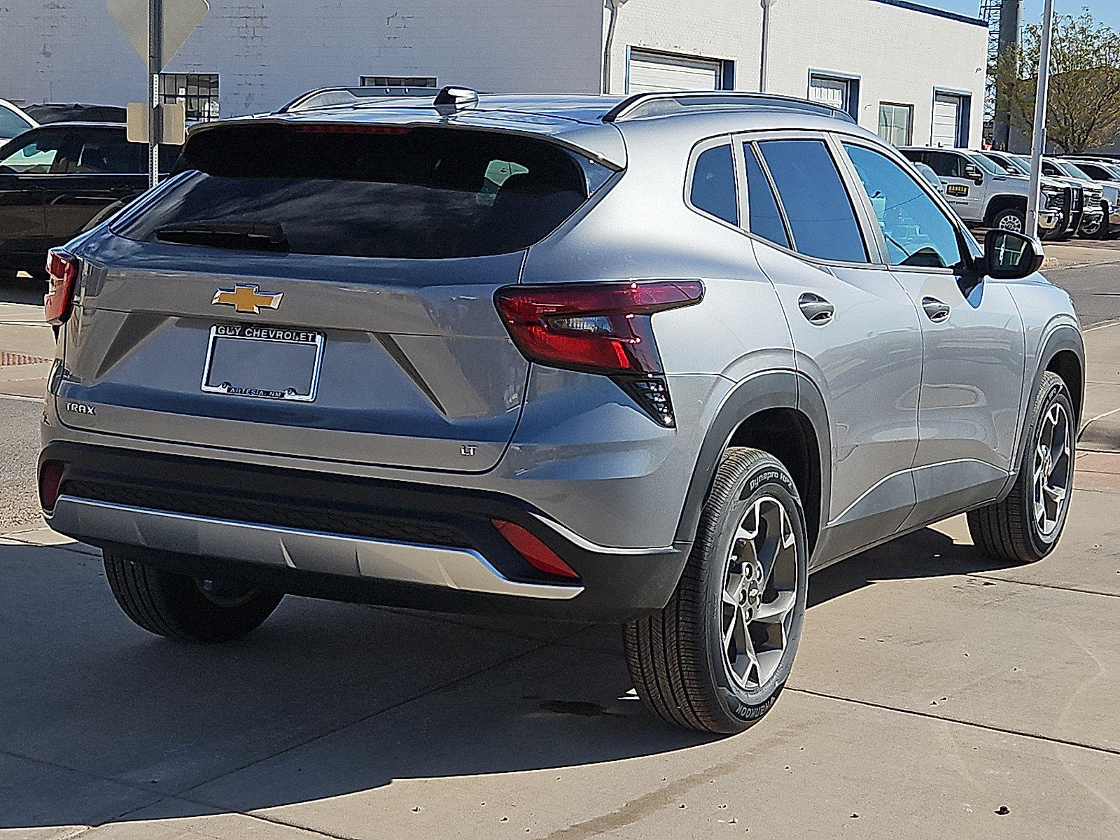 New 2026 Chevrolet Trax LT w/ LT Convenience Package FWD image 4
