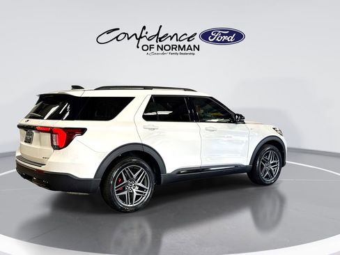 New 2026 Ford Explorer ST-Line w/ ST-Line Street Pack AWD/4WD image 9