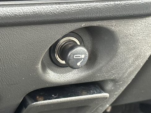 Used 2006 Chevrolet Silverado 3500 2WD Regular Cab image 25