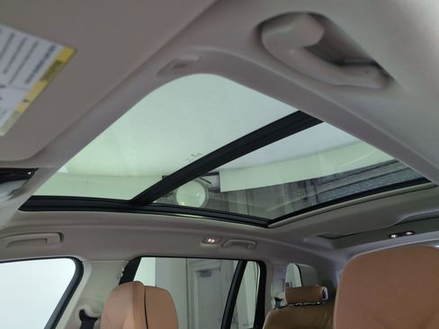 Used 2026 BMW X7 xDrive40i w/ Premium Package image 12