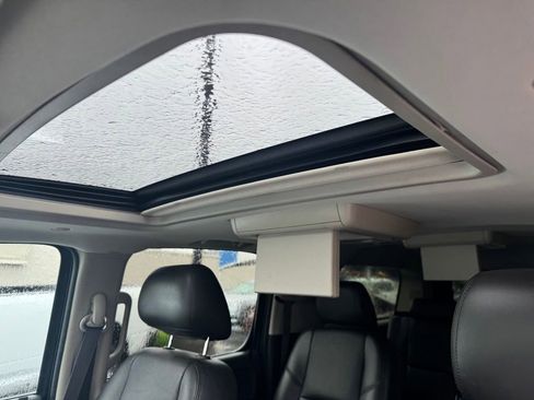 Used 2013 GMC Yukon XL Denali AWD/4WD image 19