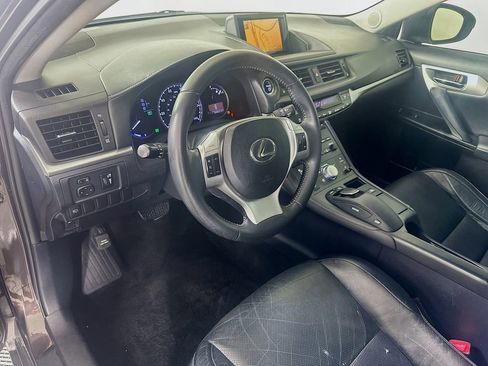 Used 2011 Lexus CT 200h image 9