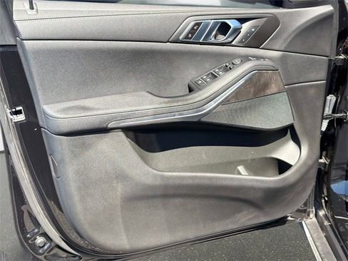 Used 2022 BMW X5 xDrive40i image 17