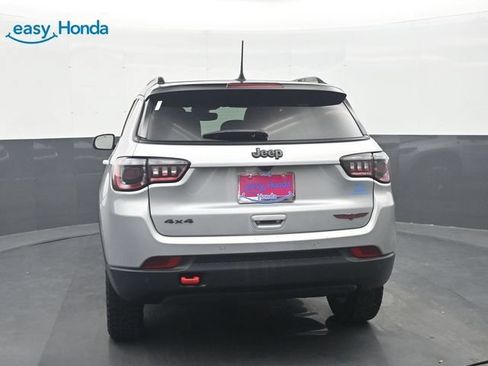 Used 2025 Jeep Compass Trailhawk AWD/4WD image 6