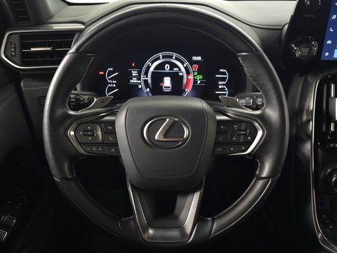 Used 2023 Lexus LX 600 4WD w/ Appearance Package image 22