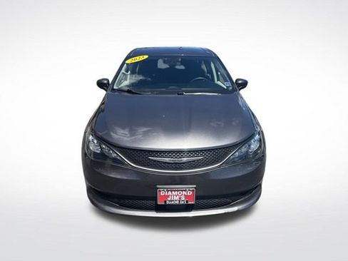 Used 2023 Chrysler Voyager LX FWD image 10