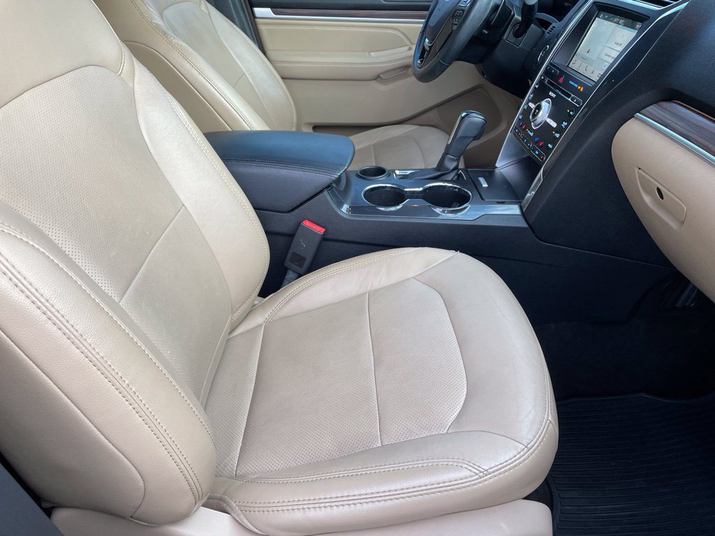 Used 2017 Ford Explorer Limited FWD image 26