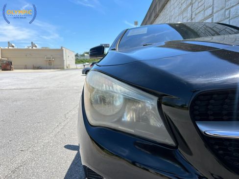 Used 2018 Mercedes-Benz CLA 250 w/ Convenience Package image 15