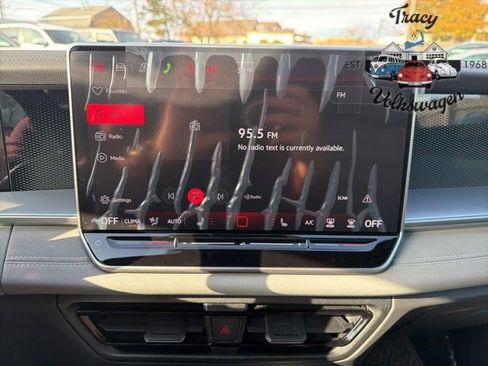 New 2026 Volkswagen Tiguan SE R-Line image 11