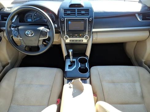 Used 2012 Toyota Camry LE image 18