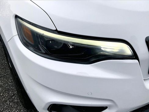 Used 2023 Jeep Cherokee Altitude Lux image 25