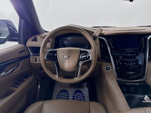 Used 2019 Cadillac Escalade ESV Platinum AWD/4WD image 24