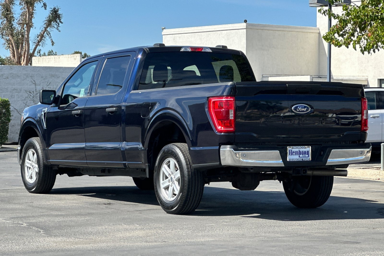 Used 2023 Ford F150 Lariat AWD/4WD image 6