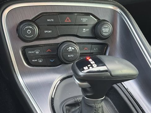 Used 2018 Dodge Challenger SXT image 16